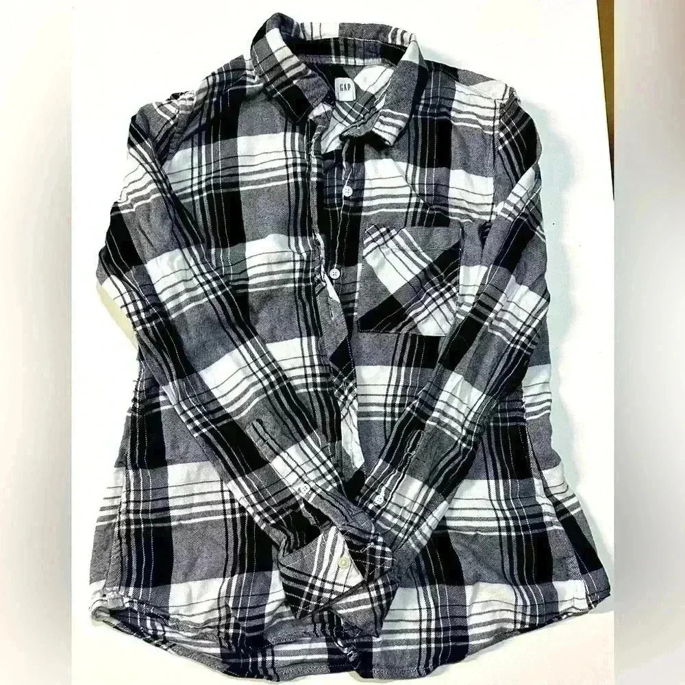EUC Women’s GAP Flannel, Size S